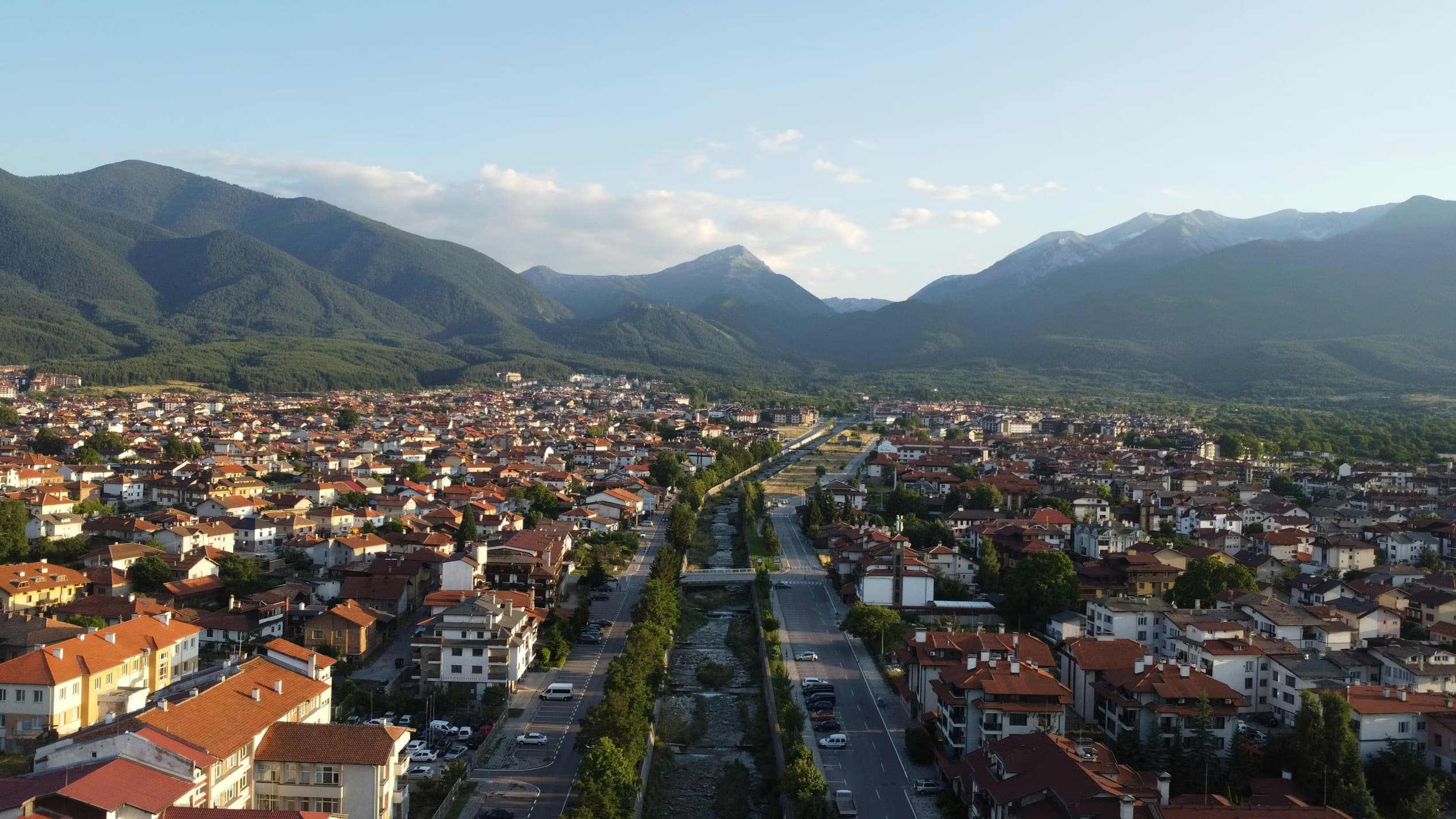 From Sofia: Authentic Bansko - Old Town Discovery & Pulse Banya Thermal Spa - 1