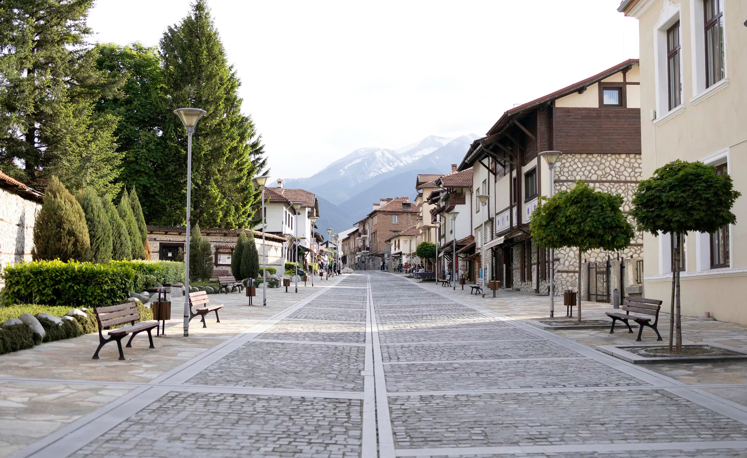 From Sofia: Authentic Bansko - Old Town Discovery & Pulse Banya Thermal Spa - 2