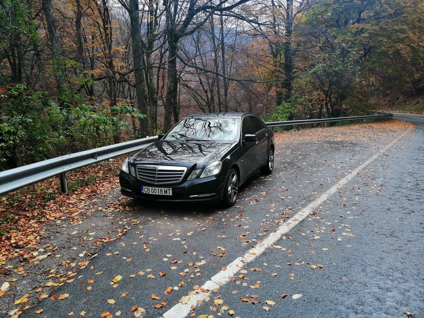 In Sofia: Private transfer from/to airport to any hotel by Mercedes E class - 1