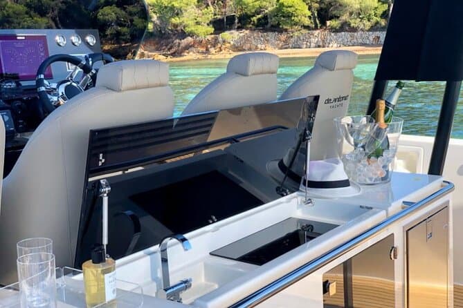 Private 5-Hour Cruise on Brand-New Luxury Yacht in Mykonos - 8